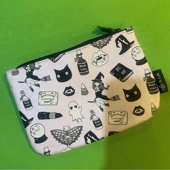 Valfre | Valfre x Ipsy Witchy Halloween Cosmetic Bag - Picture 2 of 6